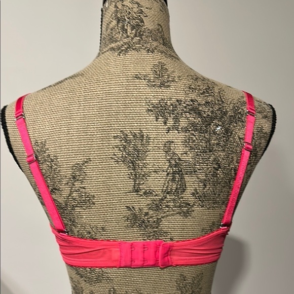 Victoria’s Secret Hot Pink eyelet Lace Padded Push up Bra Size 34DD - Picture 4 of 7